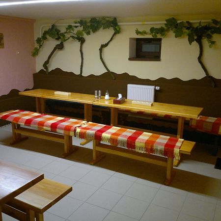 Penzion Vinarsky Dvorek Velke Nemcice Exterior foto